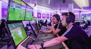 官方：诺里斯确认明年将使用1号作为自己的车号